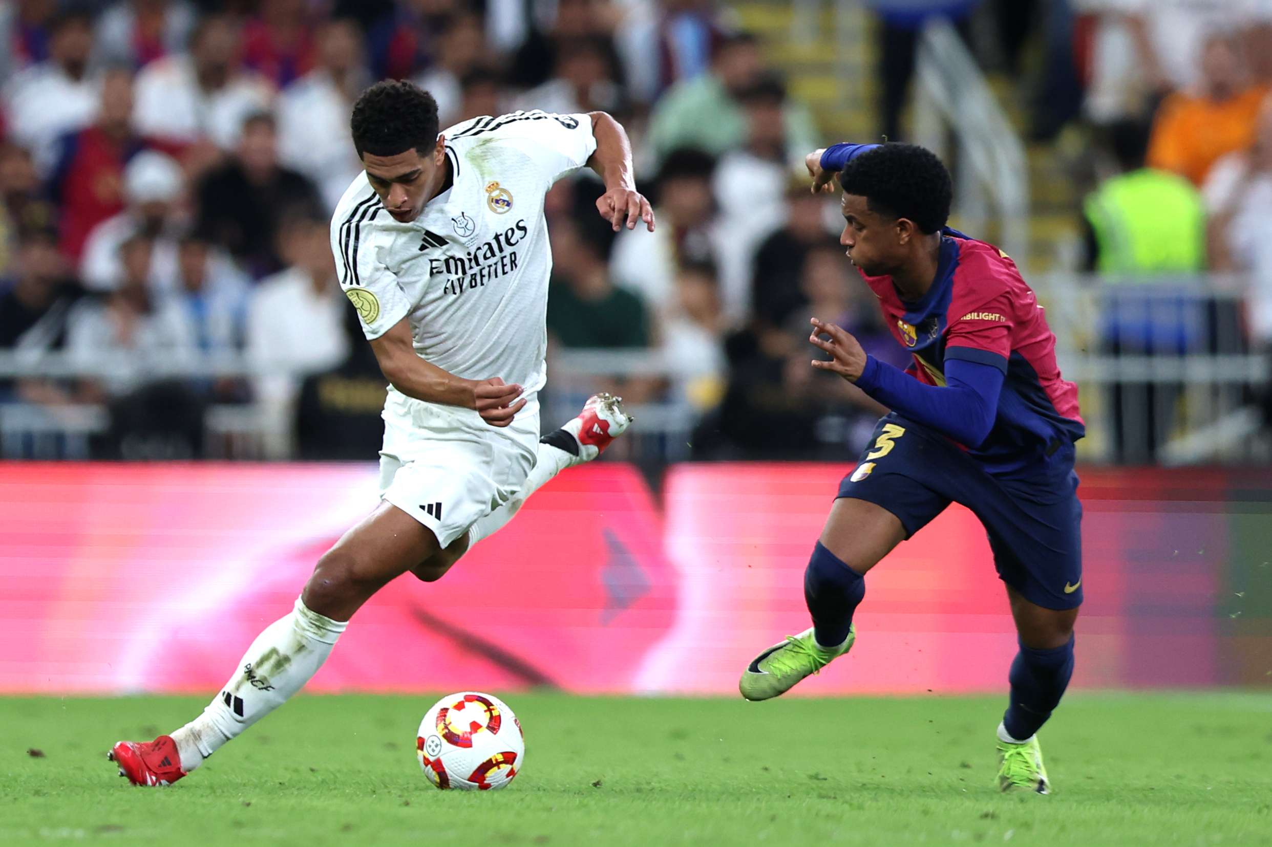 随着他在球 随着他在球