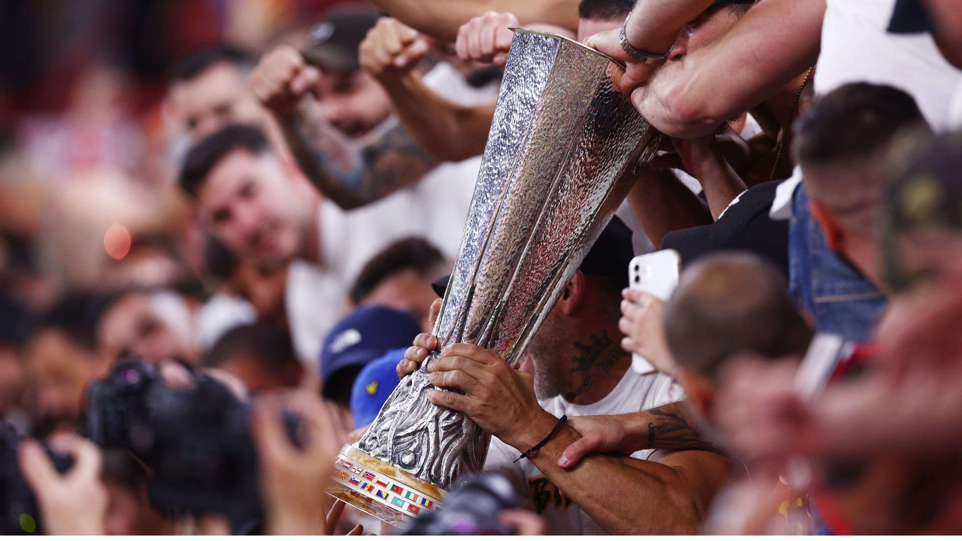 许多球队开 许多球队开